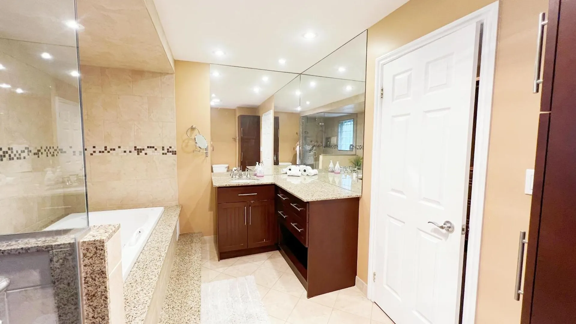 Vihome 토론토 B&B